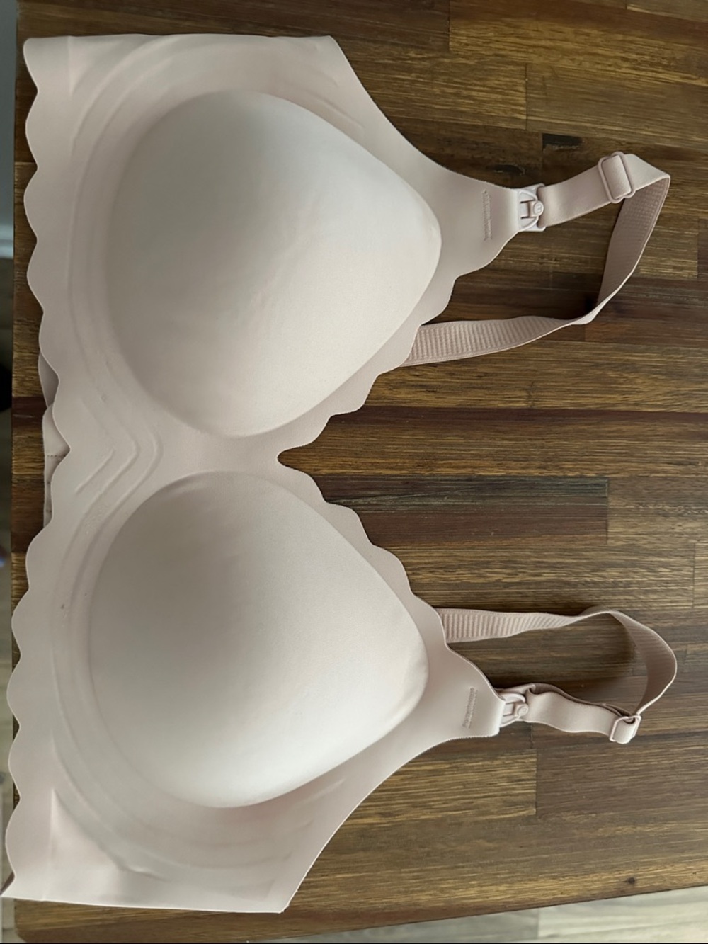 Momcozy 4-in-1 Hands-Free Pumping Bra